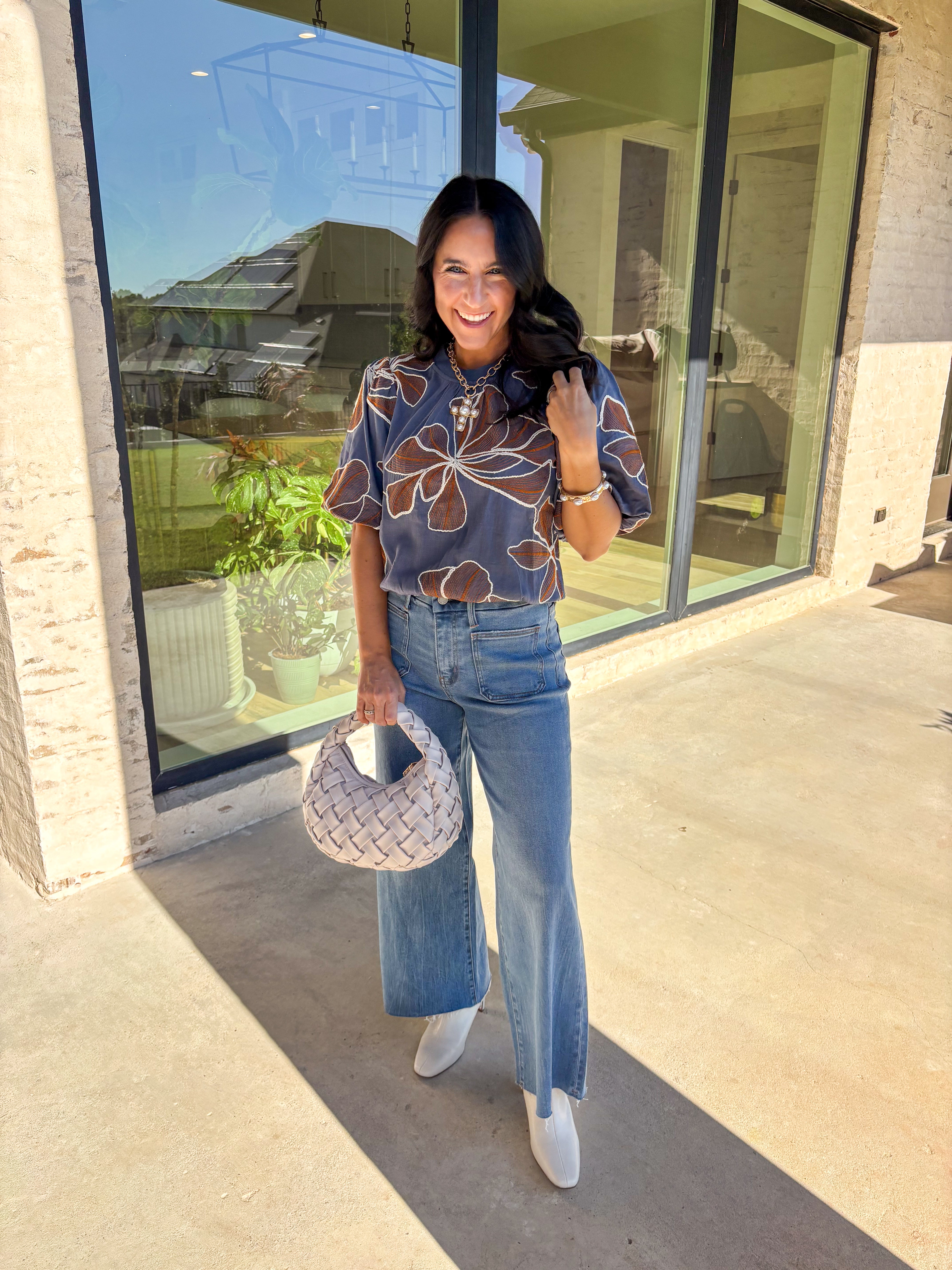 Your new go-to denim for effortless style—these medium wash wide leg jeans are designed with comfort and versatility in mind. Crafted with a soft tencel blend and a hint of stretch, they move with you while keeping their shape. The cropped 26" inseam makes them perfect for showing off boots, sneakers, or heels, giving them endless styling potential for the season.