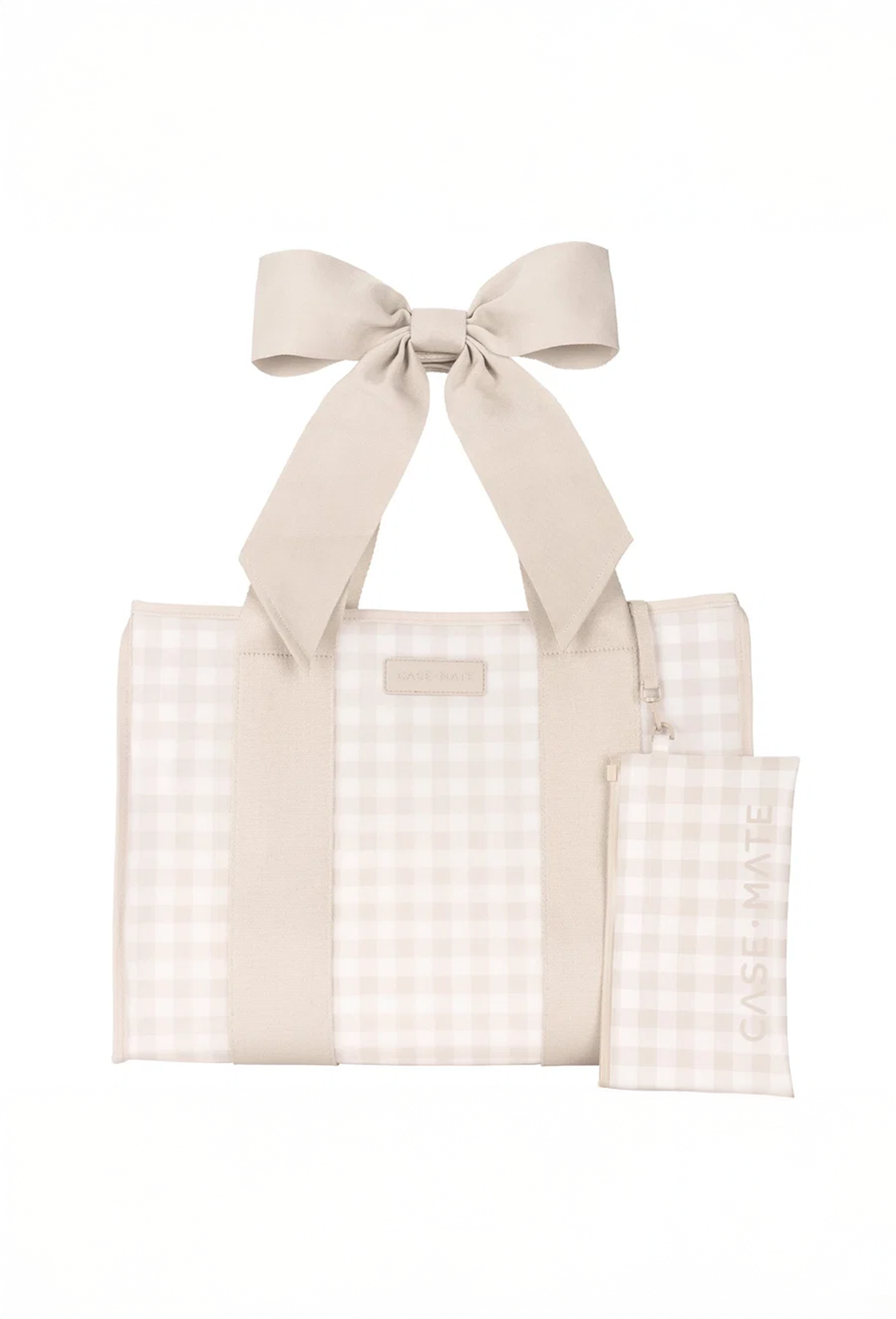 There’s a reason everyone’s obsessed with these Jelly Totes… Spacious yet lightweight, this Jelly Tote is perfect for everything from errands and work days to beach trips and travel. Fold it flat to pack as an extra bag, or use it as your carry-on with plenty of space for your laptop, makeup bag, shoes, water bottle, and more. The easy-to-clean material handles coffee spills effortlessly, and the luxurious extra-wide straps keep things comfortable, no matter how much you overpack.