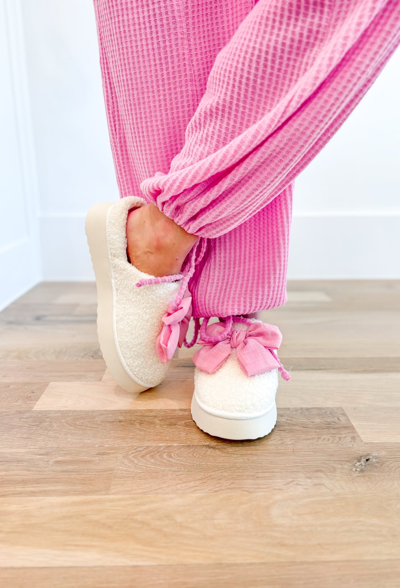 Cozy Imani Slippers - Groovy's