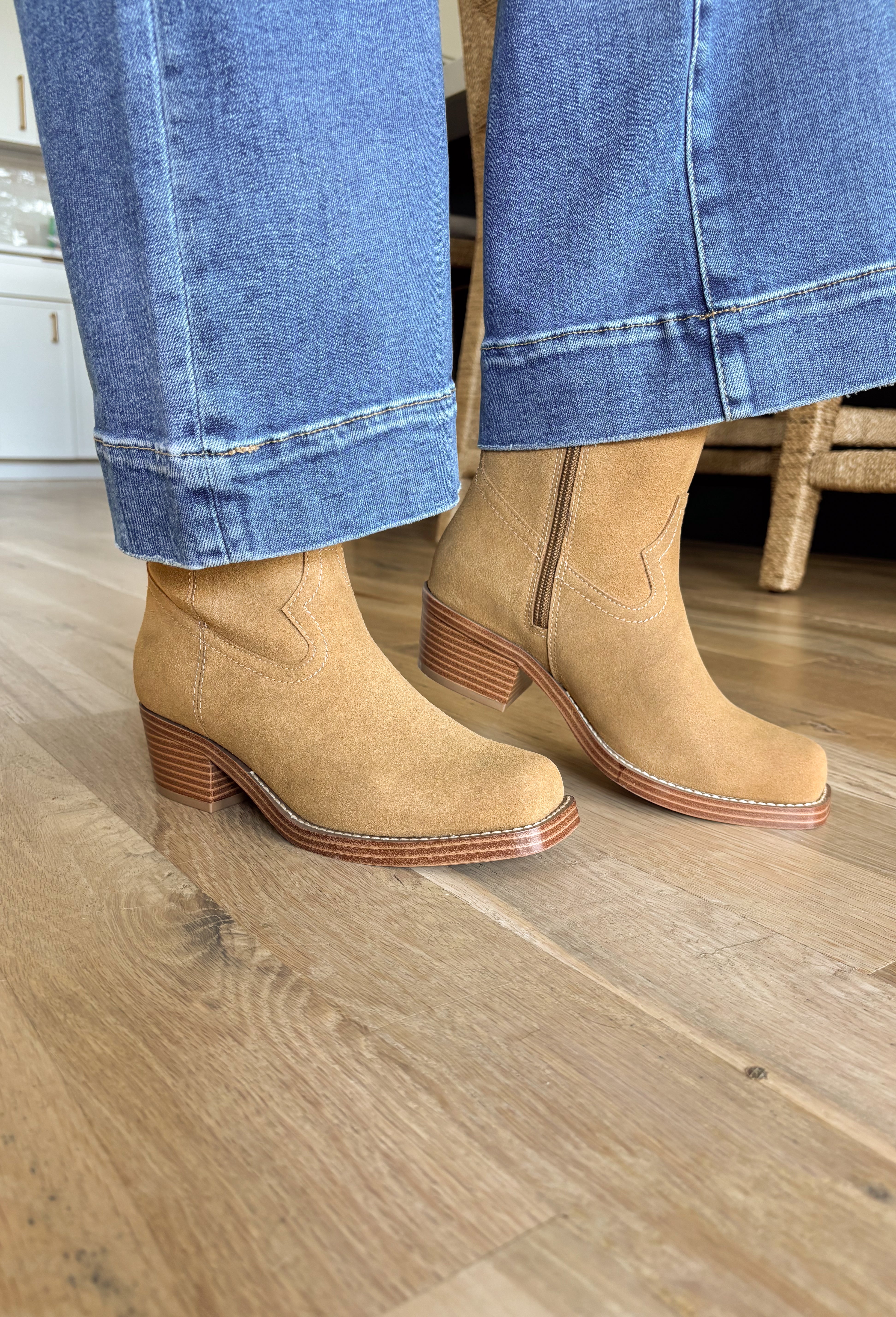 Dagny Tan Boots - Groovy's