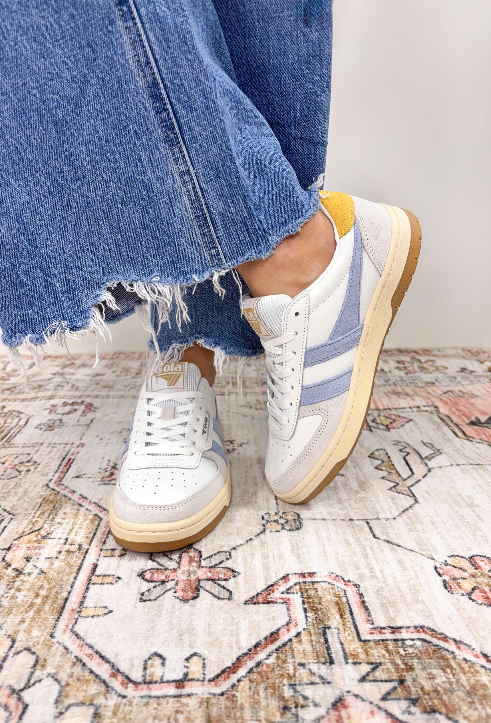 Gola Hawk Sneaker in White - Groovy's