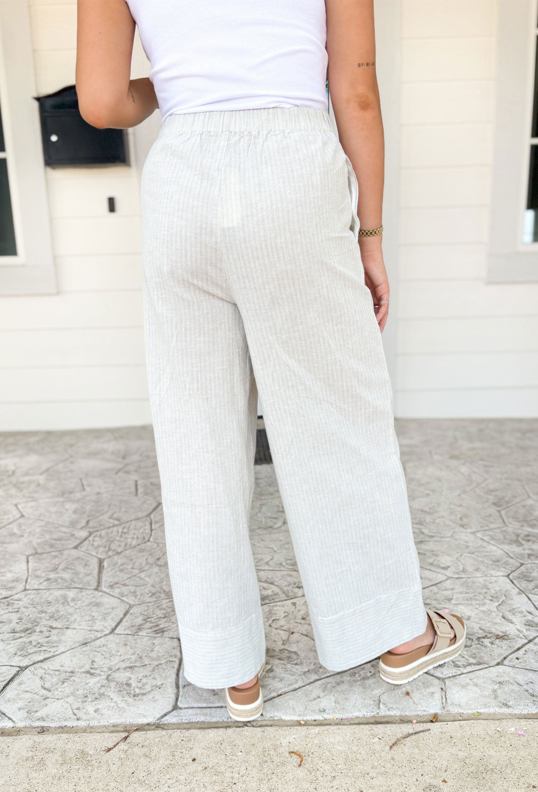 Z SUPPLY Brookvale Pant in White, off white pant with beige and grey pinstripes, elastic waistband with drawstring and pockets