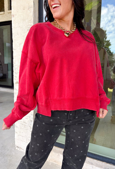 Nothing beats a perfectly broken-in sweatshirt, and this vintage-inspired pullover from Double Zero is one you'll reach for on repeat. Designed in a relaxed red wash, this lightweight sweatshirt has that lived-in look and feel you love from the very first wear. Ribbed trim at the neckline, cuffs, and hem adds a timeless finish, while the relaxed fit makes it perfect for layering or wearing on its own. 