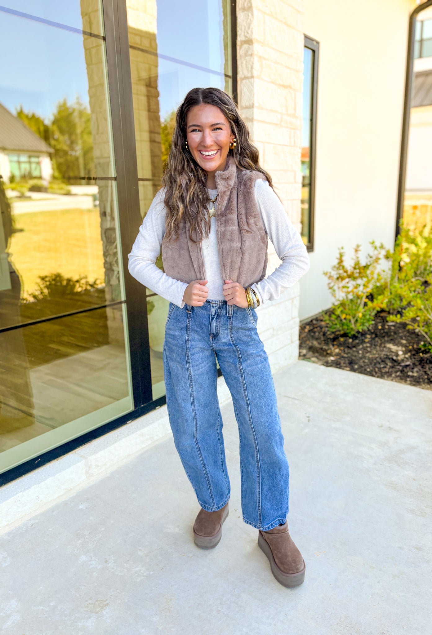 Sutton Faux Fur Vest in Cocoa