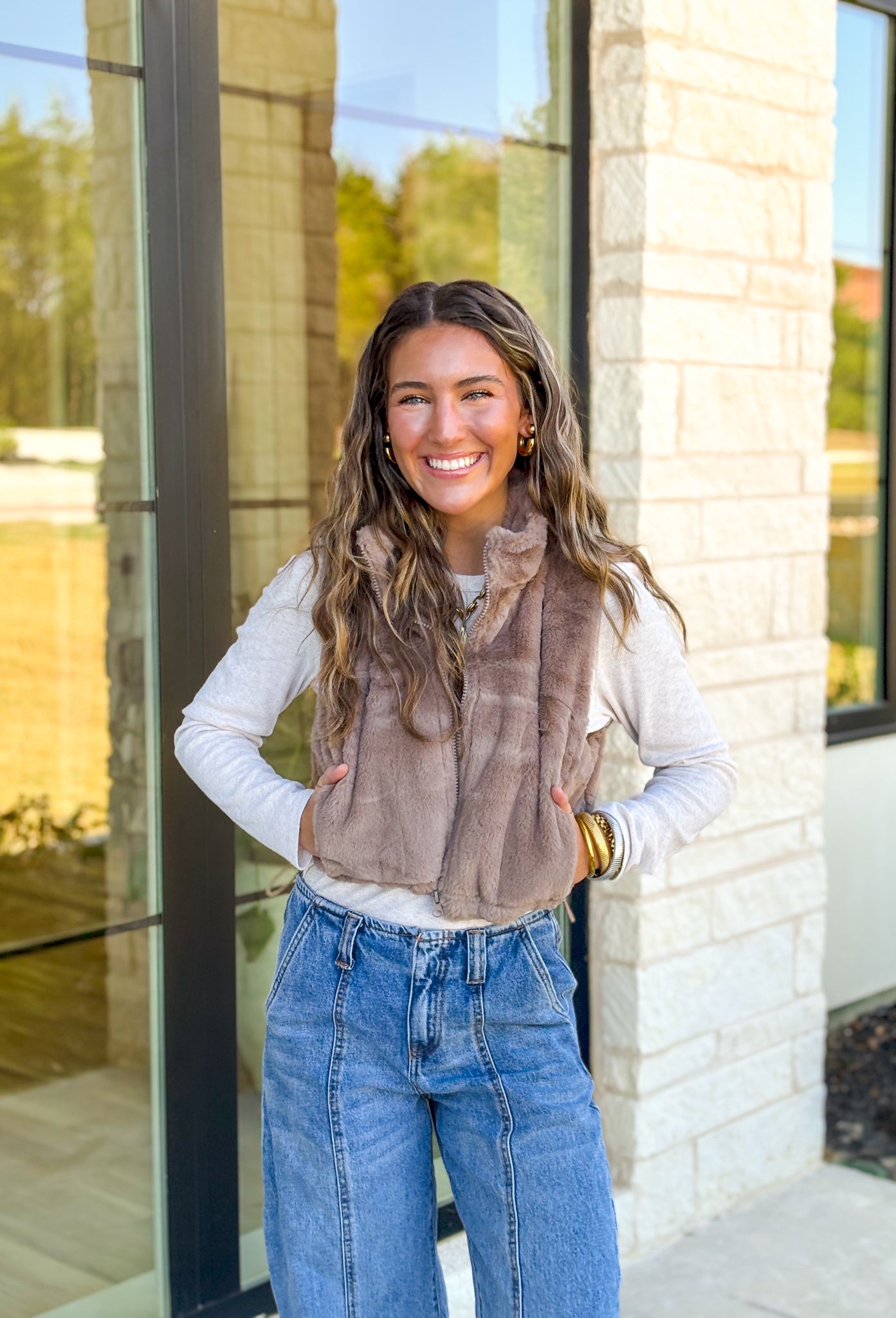 Sutton Faux Fur Vest in Cocoa