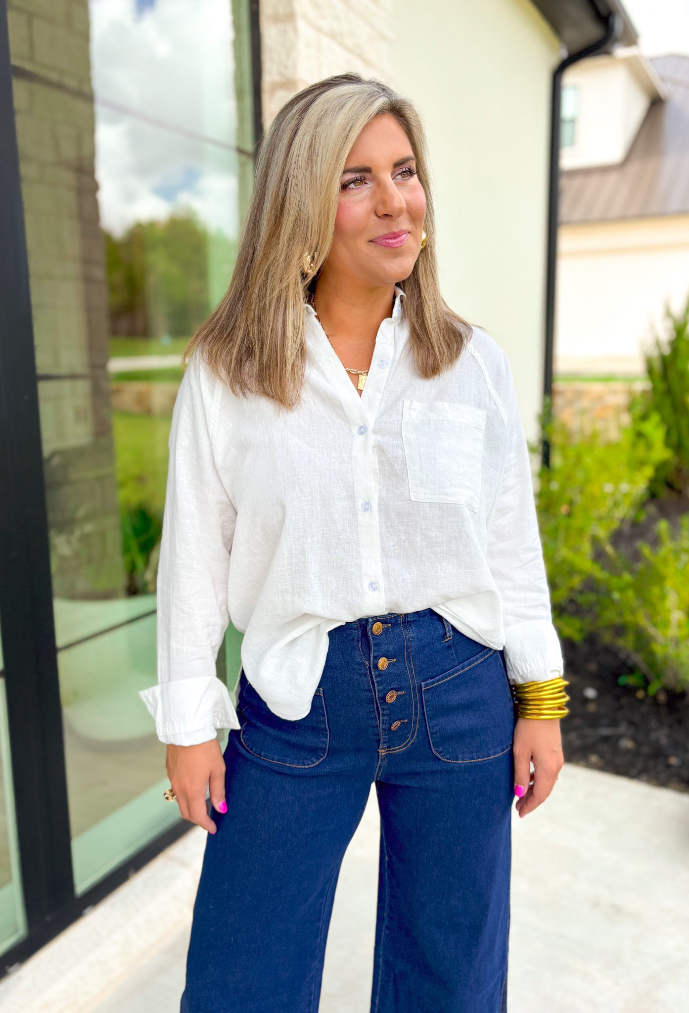 Z SUPPLY Perfect Linen Top in White, linen white button down with one front pocket