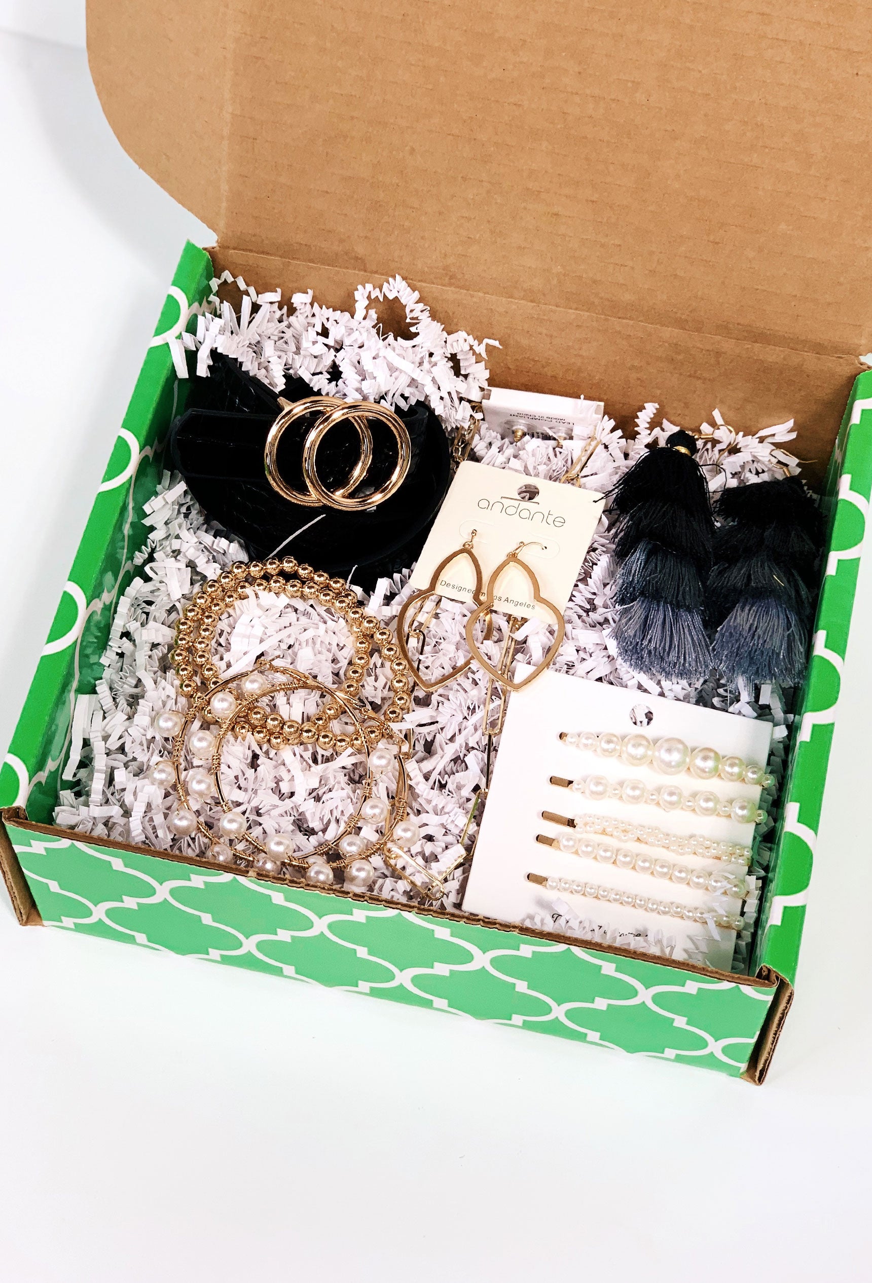 DIY Creative Bracelet Gift Box Deal - Wowcher
