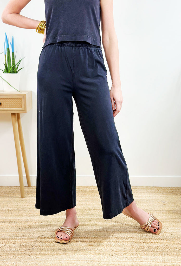 Z Supply Scout Jersey Crop Flare Pants – Social Threads